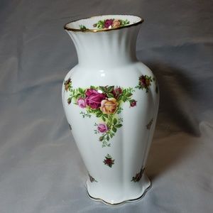Old Country Roses Vase